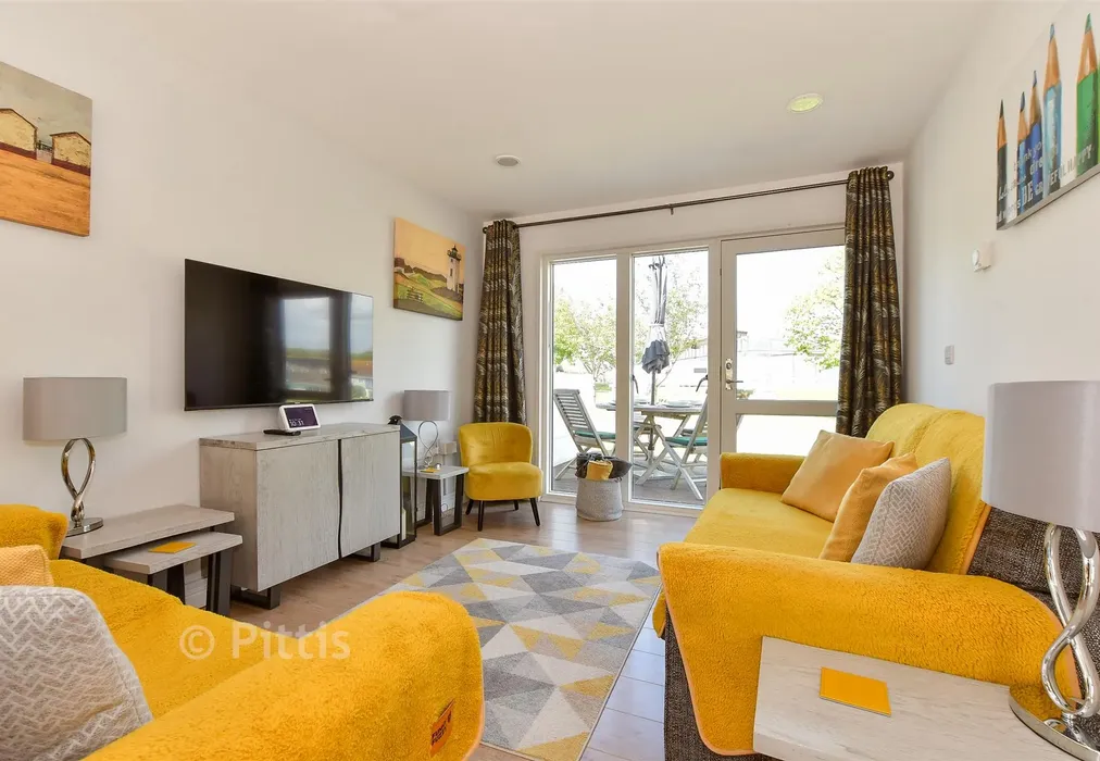 Kitchen/ Living Room - Westbay Club, Norton, Isle of Wight - Wards of Kent