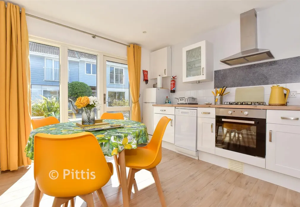 Kitchen/ Living Room - Westbay Club, Norton, Isle of Wight - Wards of Kent
