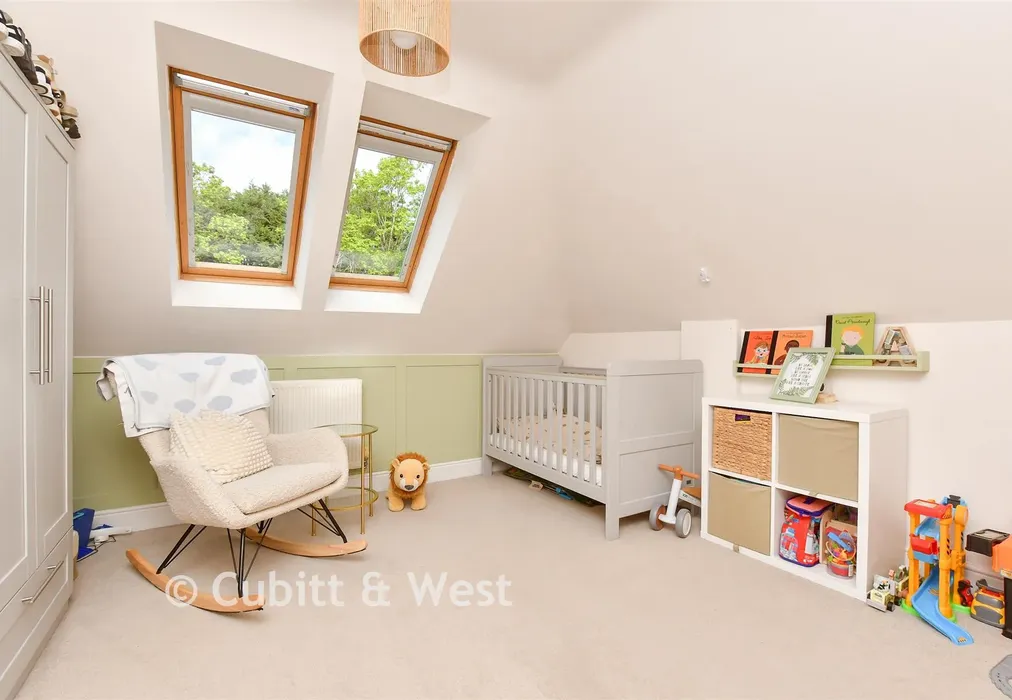 Bedroom 2 - Outwood Lane, Chipstead, Surrey - Wards of Kent
