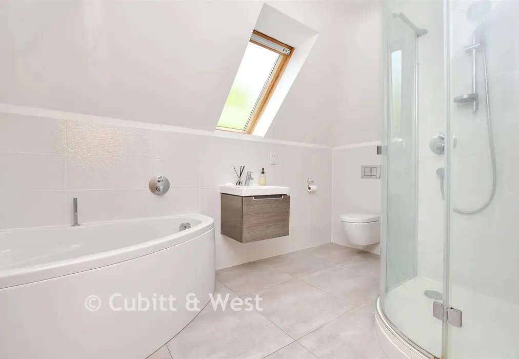Bathroom - Outwood Lane, Chipstead, Surrey - Wards of Kent