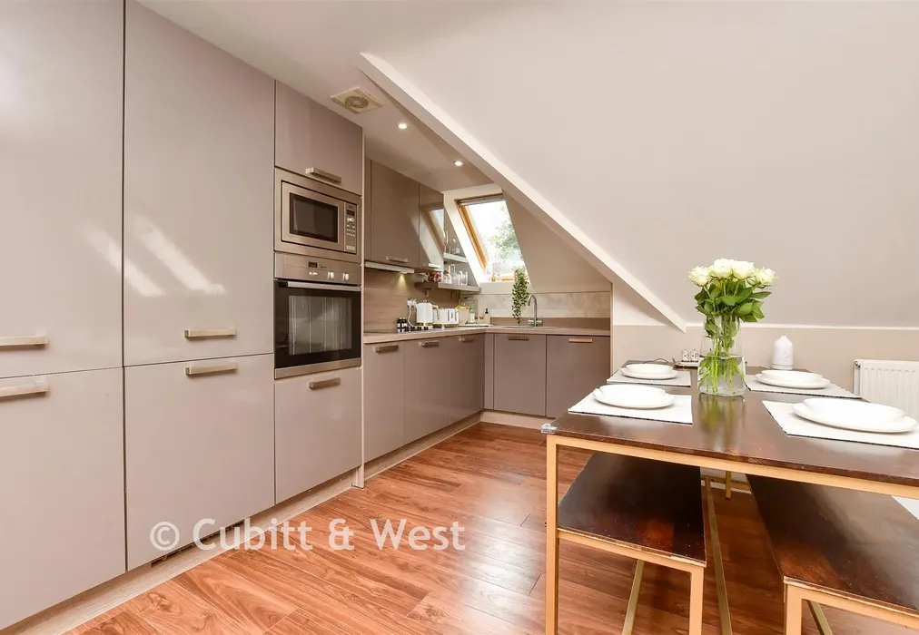 Kitchen / Lounge - Outwood Lane, Chipstead, Surrey - Wards of Kent