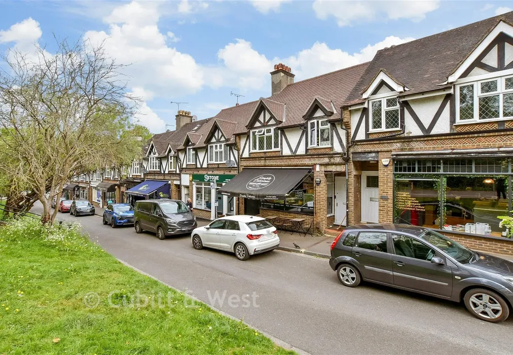 Surrounding Area - Outwood Lane, Chipstead, Surrey - Wards of Kent