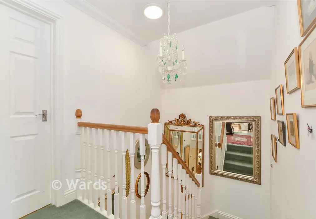 Landing - Ingleden Park Road, Tenterden, Kent - Wards of Kent