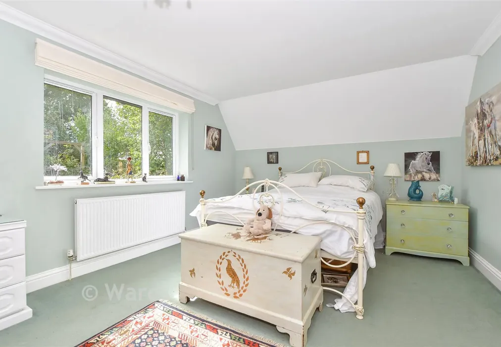Bedroom 1 - Ingleden Park Road, Tenterden, Kent - Wards of Kent