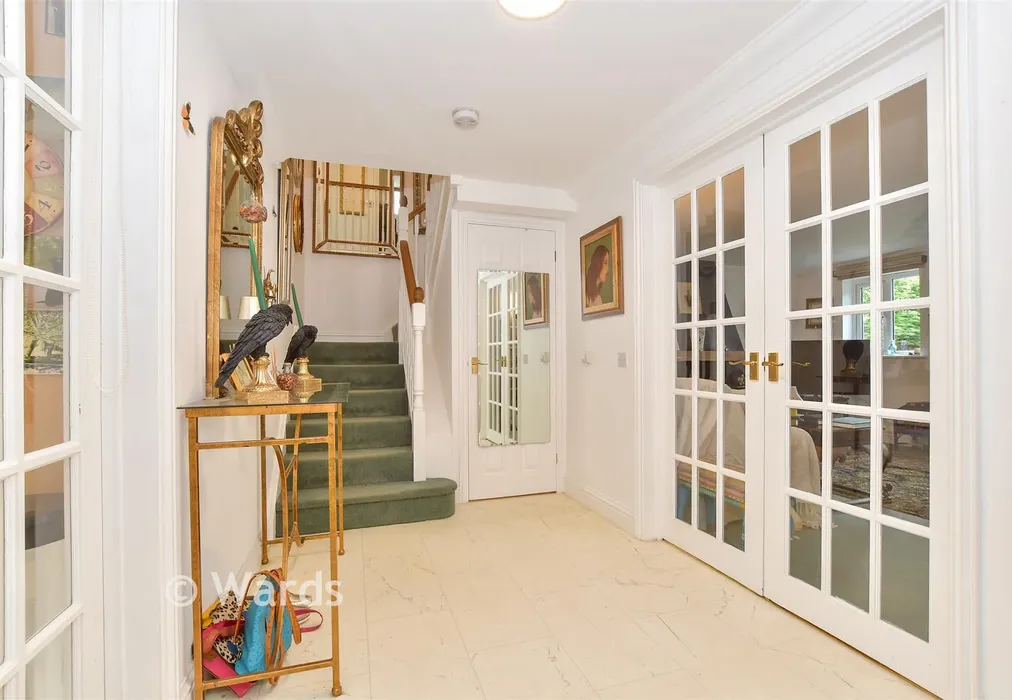 Hallway - Ingleden Park Road, Tenterden, Kent - Wards of Kent