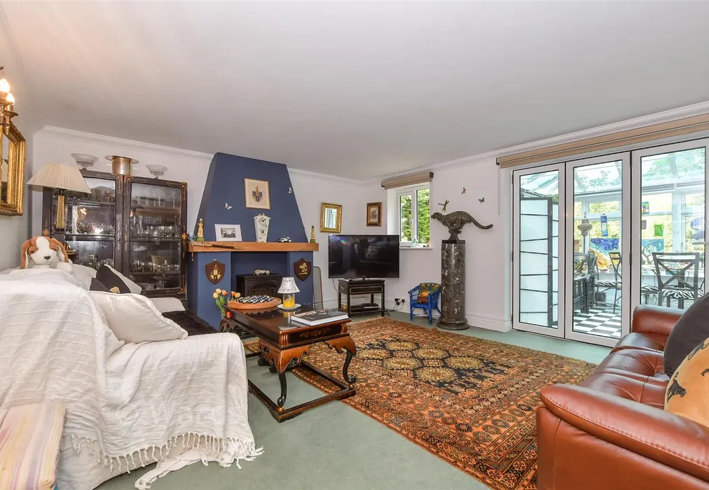 Living Room - Ingleden Park Road, Tenterden, Kent - Wards of Kent