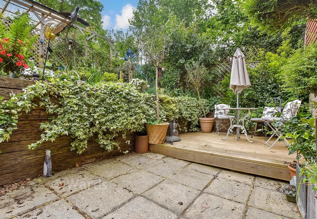 Patio / Decking - Ingleden Park Road, Tenterden, Kent - Wards of Kent