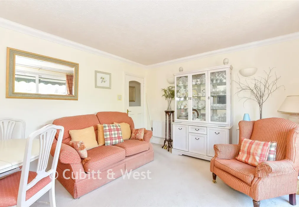 Lounge - Queens Lane, Arundel, West Sussex - Wards of Kent
