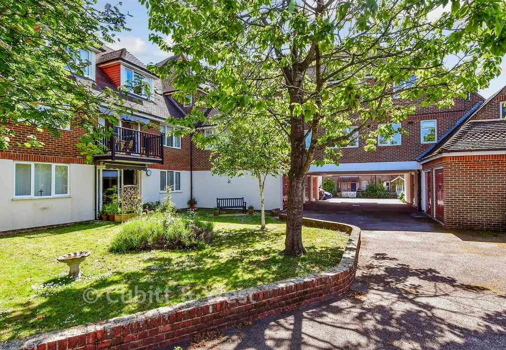 External Lifestyle Photograph - Queens Lane, Arundel, West Sussex - Wards of Kent