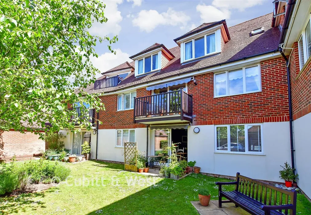 Communal Gardens - Queens Lane, Arundel, West Sussex - Wards of Kent