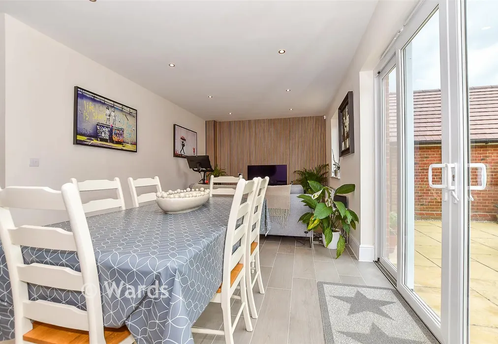 Diner - Admiral Way, Marden, Tonbridge, Kent - Wards of Kent