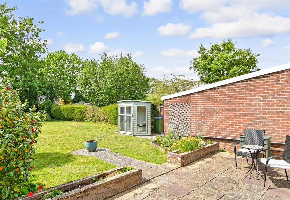 Rear Garden - Woodland Avenue, Hartley, Longfield, Kent - Wards of Kent