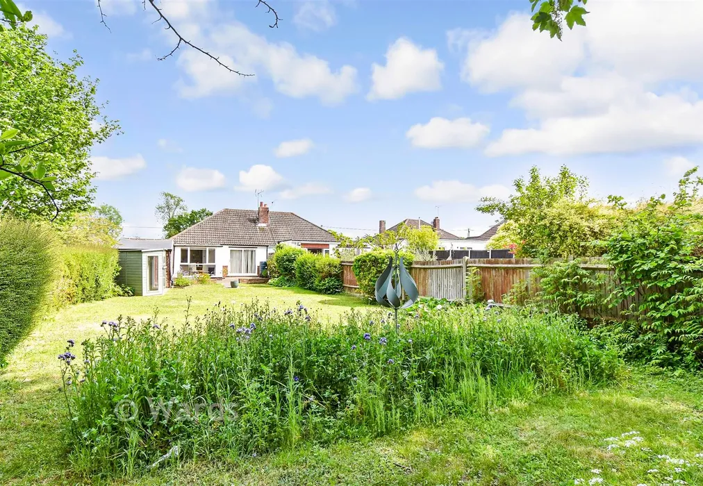 Rear Garden - Woodland Avenue, Hartley, Longfield, Kent - Wards of Kent
