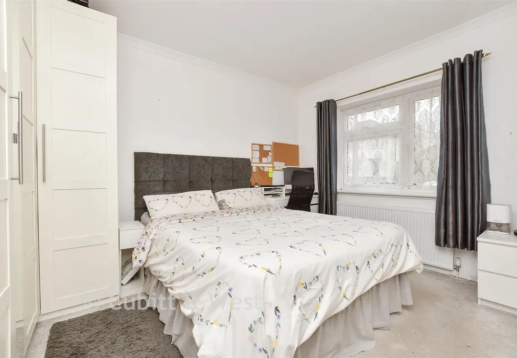 Bedroom 1 - North Downs Road, New Addington, Surrey - Wards of Kent
