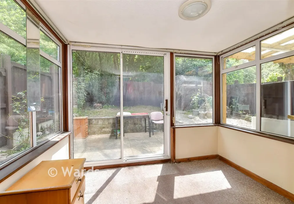 Garden Room - Forrester Close, Canterbury, Kent - Wards of Kent