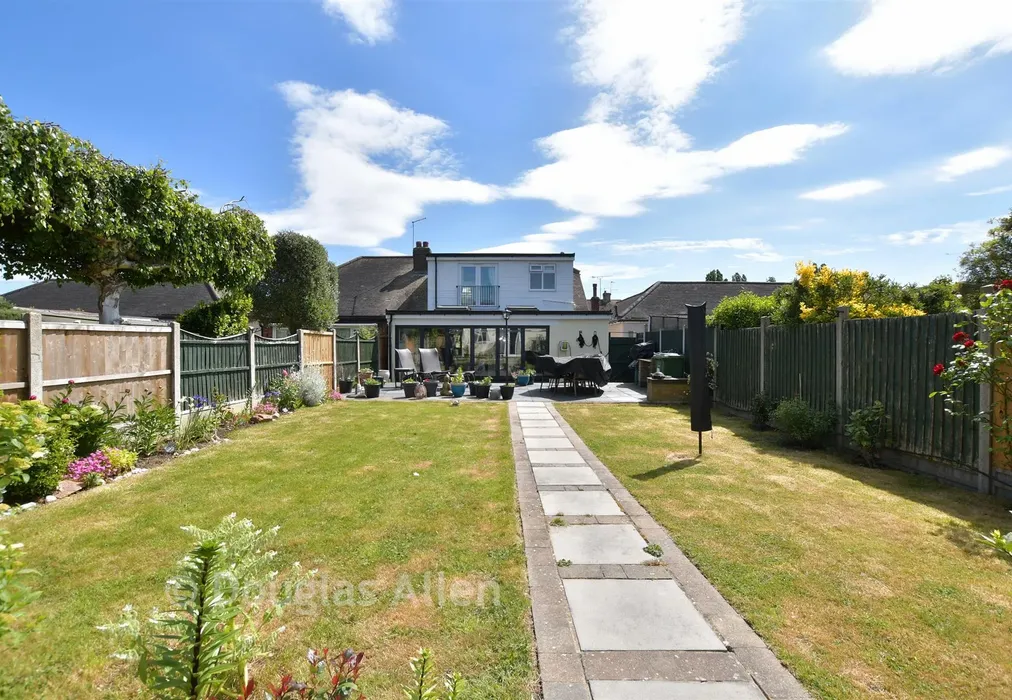 Rear Garden - Grosvenor Drive, Hornchurch, Essex - Wards of Kent