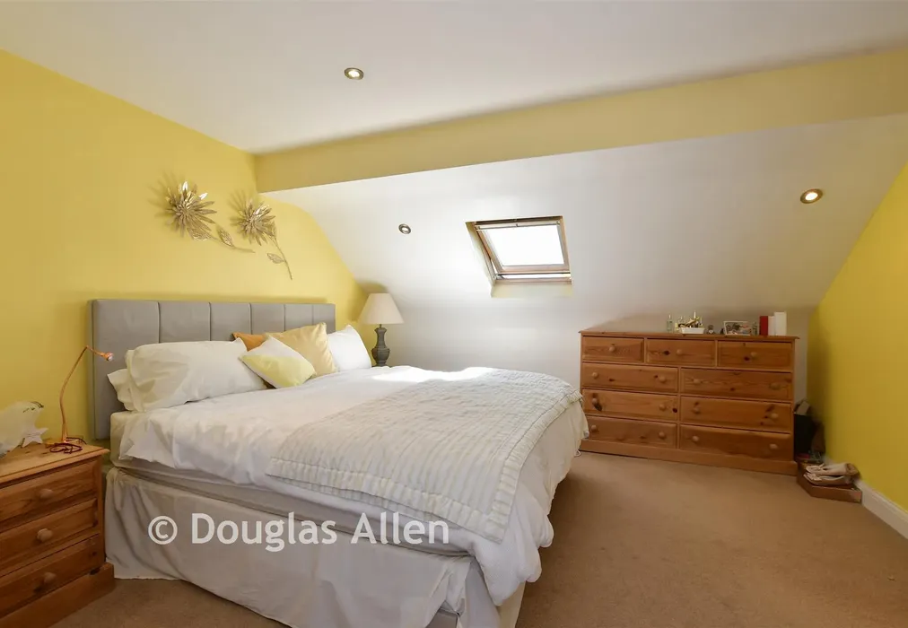 Bedroom 1 - Grosvenor Drive, Hornchurch, Essex - Wards of Kent