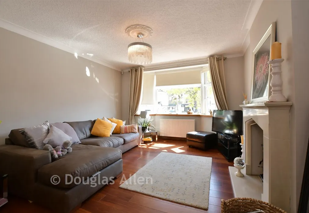 Bedroom 2 - Grosvenor Drive, Hornchurch, Essex - Wards of Kent