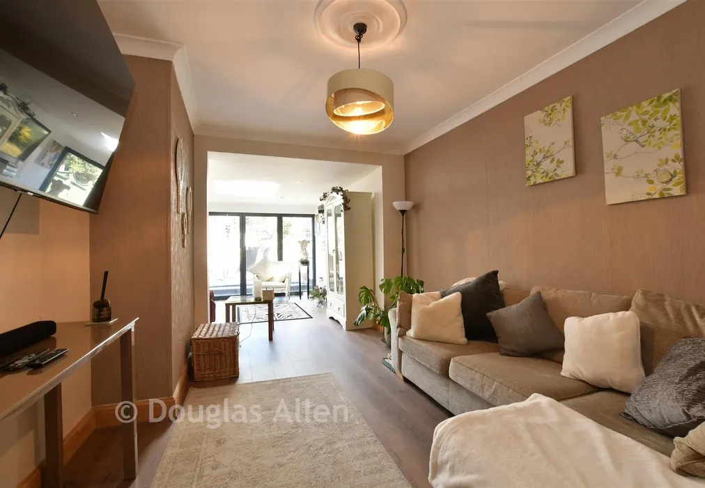 Lounge - Grosvenor Drive, Hornchurch, Essex - Wards of Kent