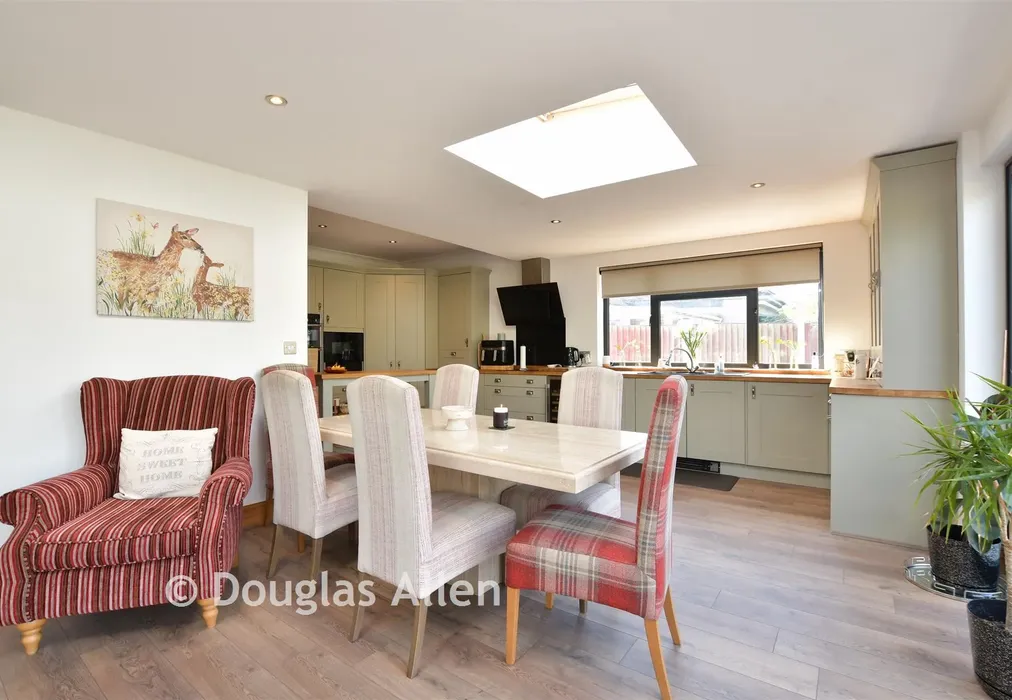 Kitchen/Dining Area - Grosvenor Drive, Hornchurch, Essex - Wards of Kent