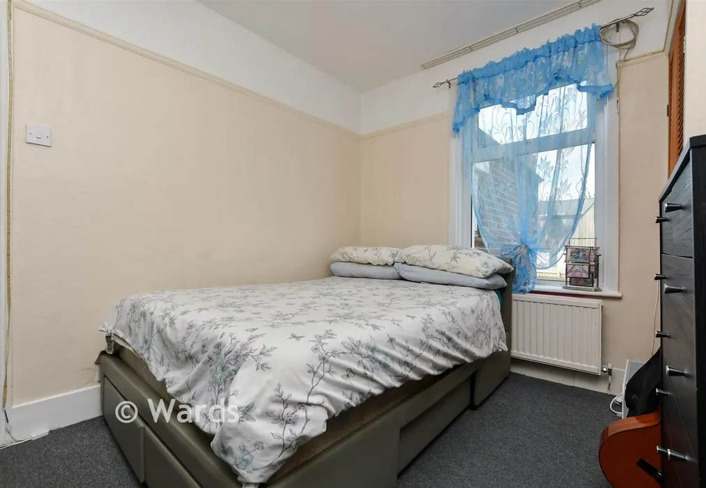 Bedroom 2 - Nash Court Gardens, Margate, Kent - Wards of Kent