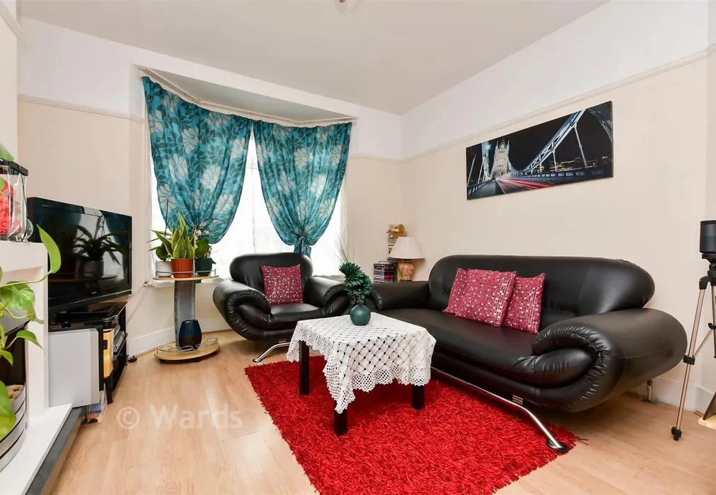 Lounge - Nash Court Gardens, Margate, Kent - Wards of Kent