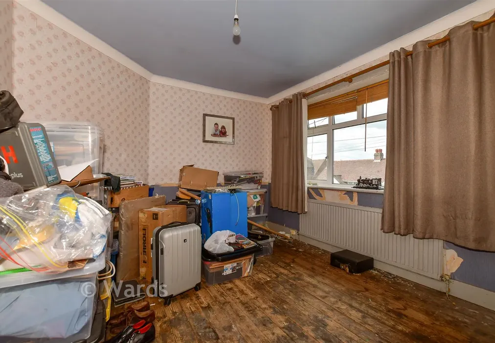 Bedroom 1 - Deansway Avenue, Sturry, Canterbury, Kent - Wards of Kent