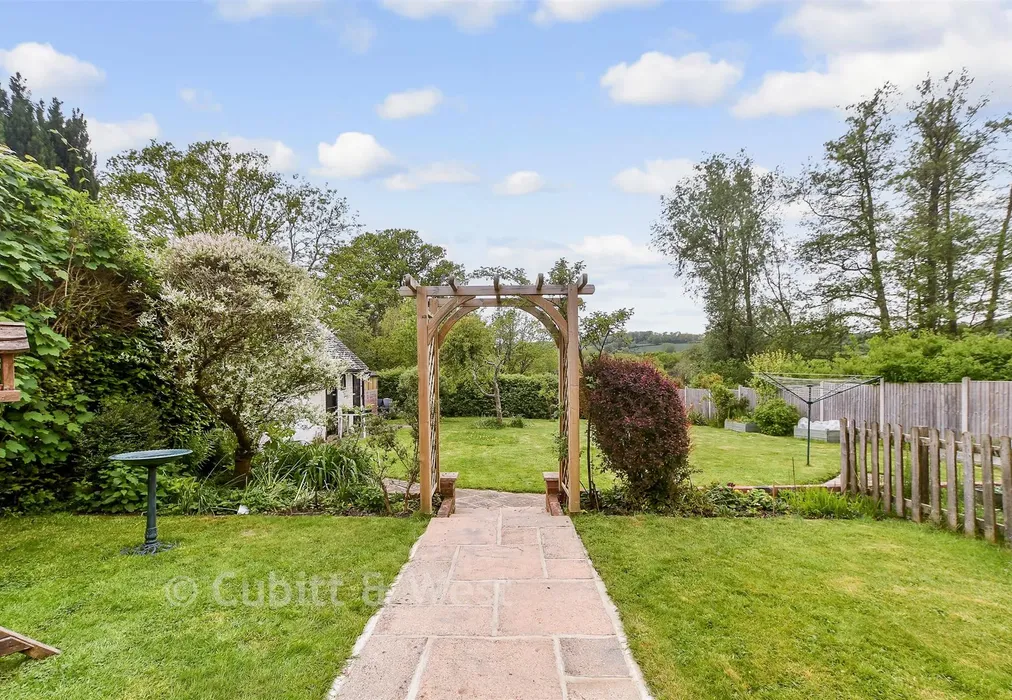 Rear Garden - Station Road, Withyham, Hartfield, East Sussex - Wards of Kent
