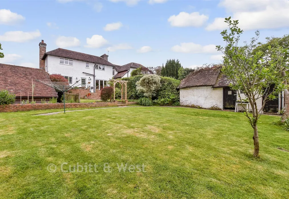 Rear Garden - Station Road, Withyham, Hartfield, East Sussex - Wards of Kent
