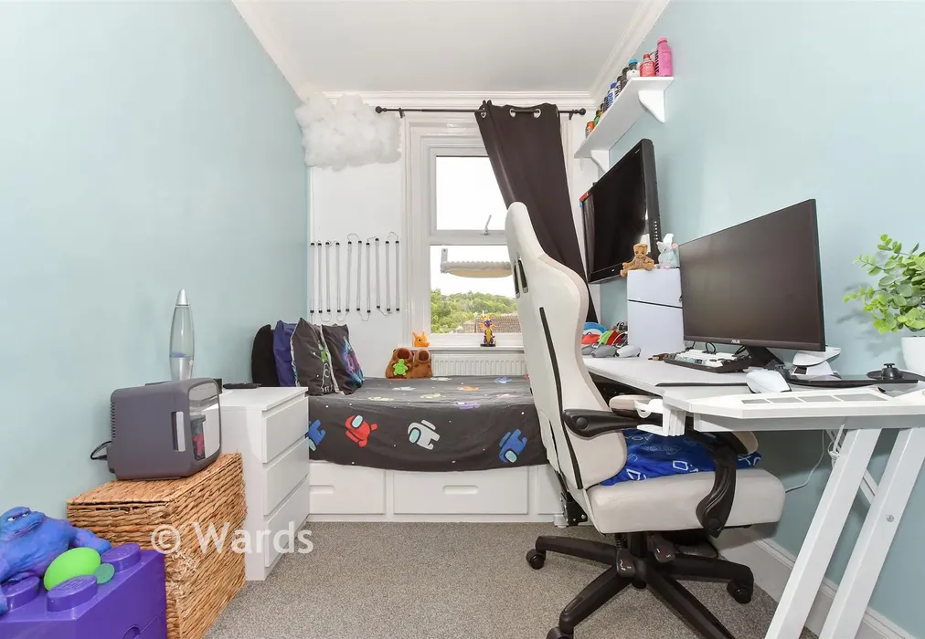 Bedroom 2 - Heathfield Avenue, Dover, Kent - Wards of Kent