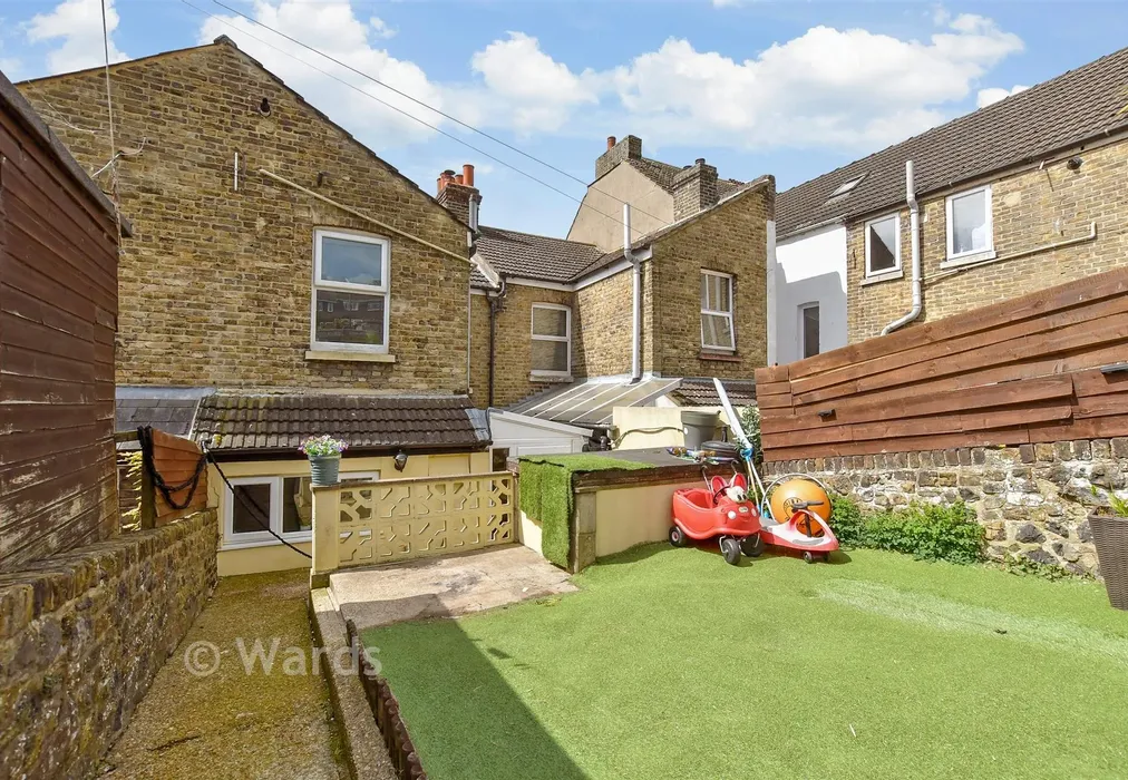 Rear Garden - Heathfield Avenue, Dover, Kent - Wards of Kent