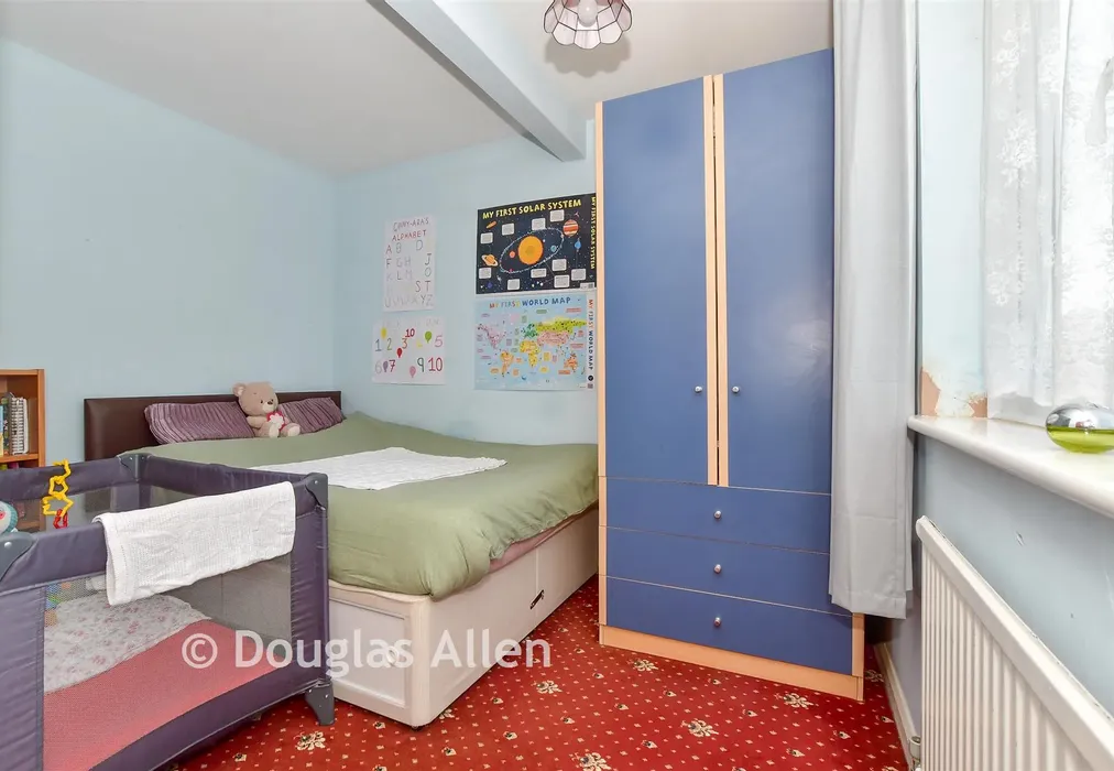 Bedroom 3 - Ilfracombe Crescent, Hornchurch, Essex - Wards of Kent