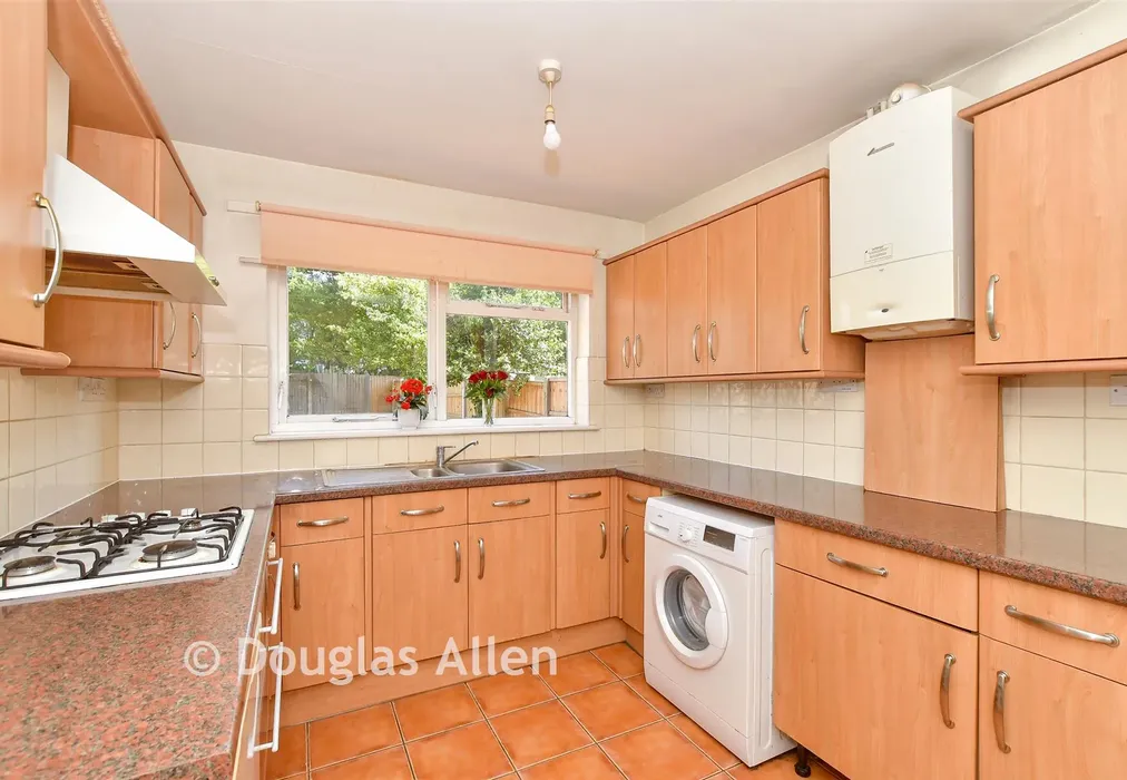 Kitchen - Ilfracombe Crescent, Hornchurch, Essex - Wards of Kent