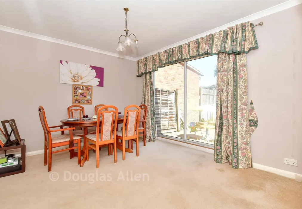 Dining Area - Ilfracombe Crescent, Hornchurch, Essex - Wards of Kent