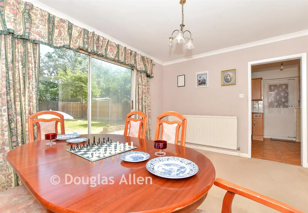 Dining Area - Ilfracombe Crescent, Hornchurch, Essex - Wards of Kent