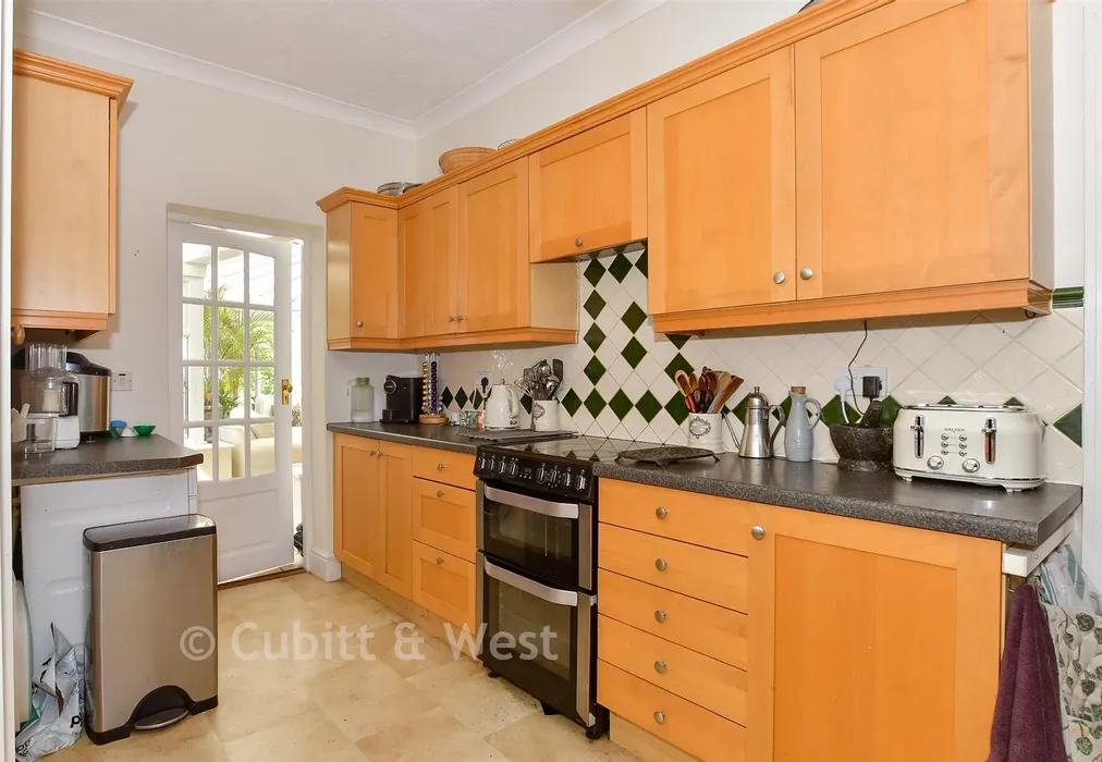 Kitchen - Grand Avenue, Worthing, West Sussex - Wards of Kent