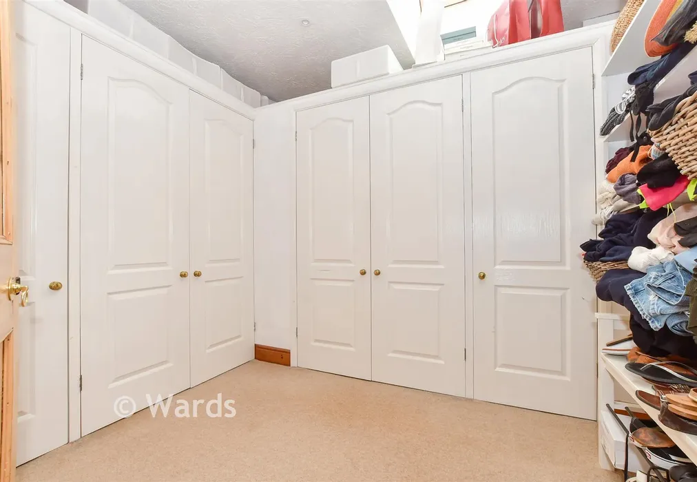 Dressing Room - Dover Road, Walmer, Kent - Wards of Kent