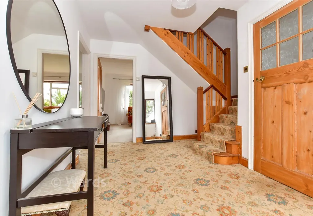 Entrance Hall - Dover Road, Walmer, Kent - Wards of Kent