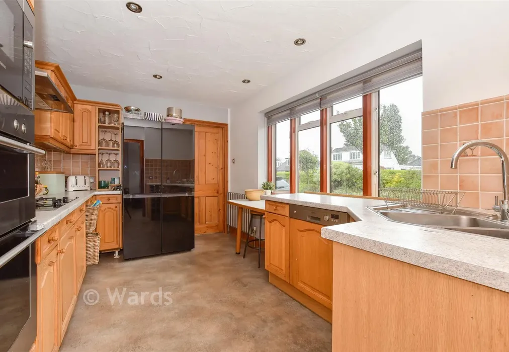 Kitchen - Dover Road, Walmer, Kent - Wards of Kent