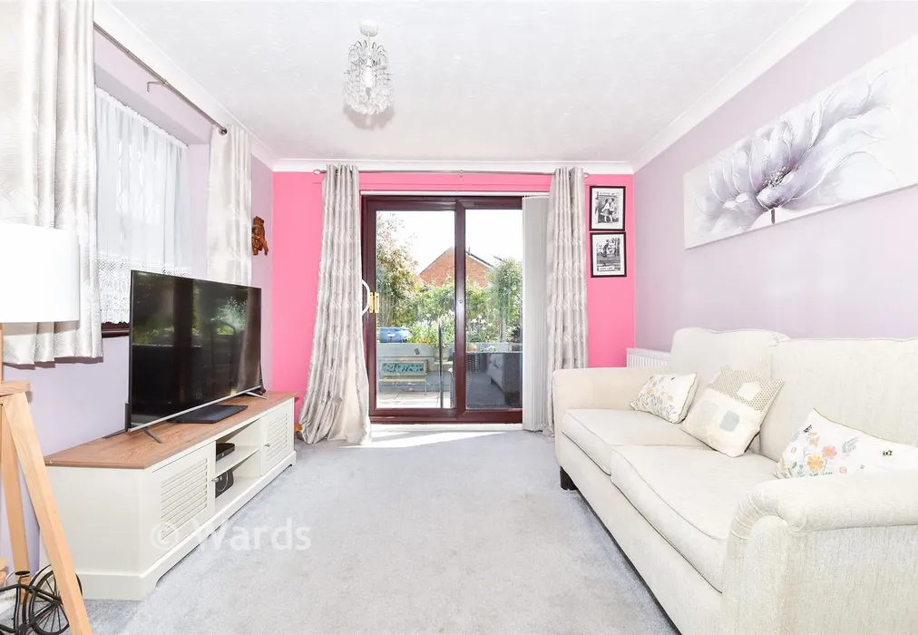 Lounge - Caernarvon Drive, Maidstone, Kent - Wards of Kent
