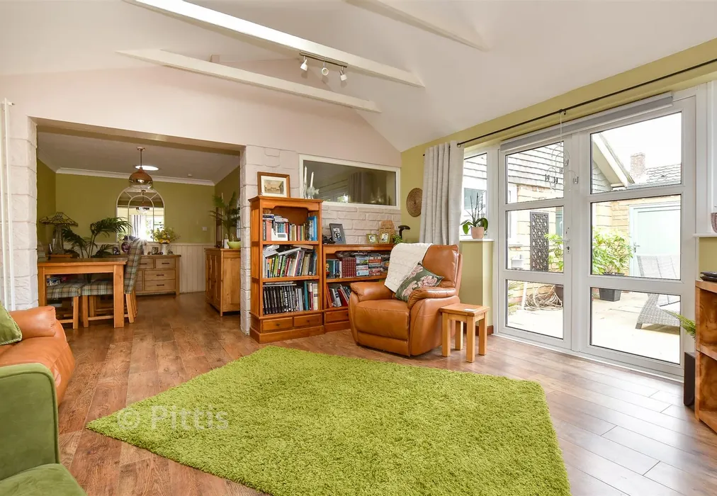Lounge - Culver Way, Yaverland, Isle of Wight - Wards of Kent