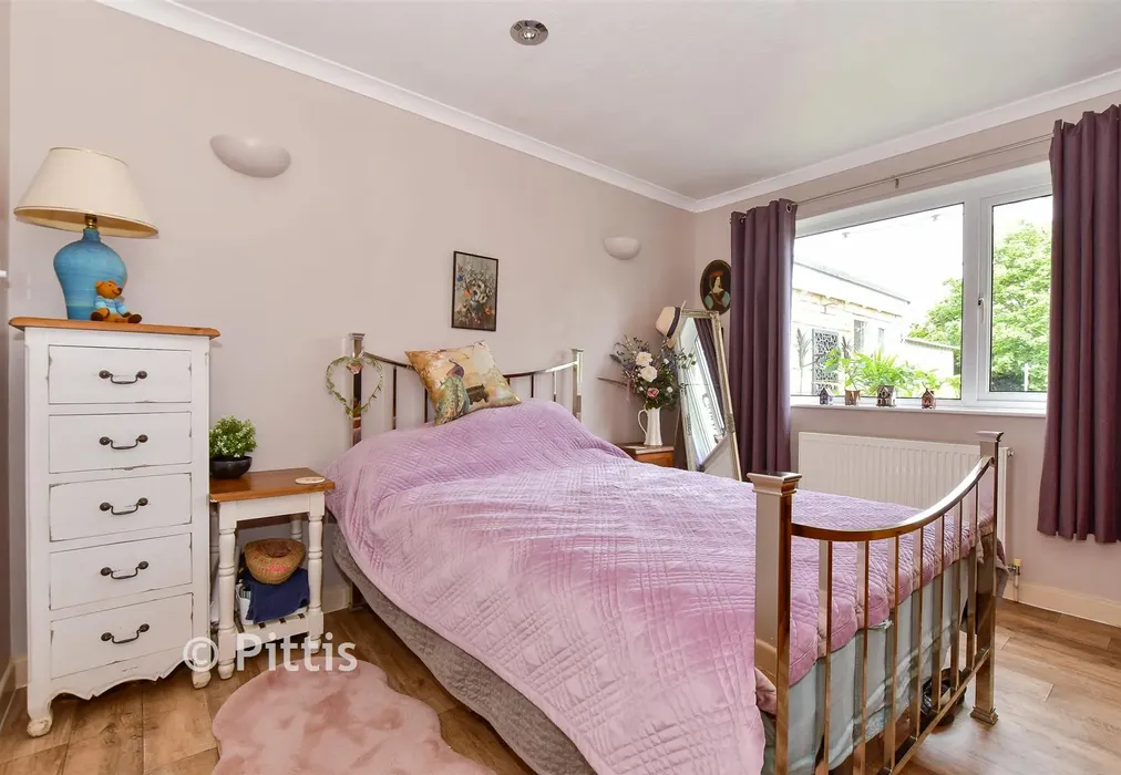 Bedroom 2 - Culver Way, Yaverland, Isle of Wight - Wards of Kent