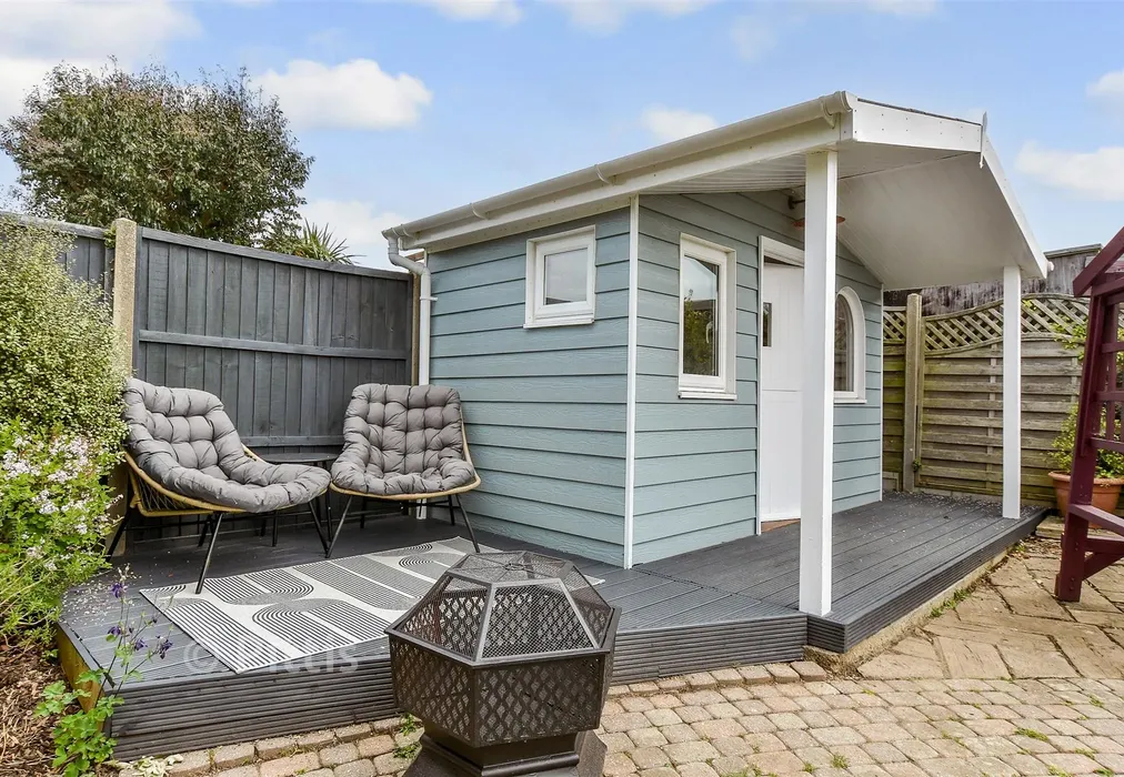 Workshop/Outbuildings - Culver Way, Yaverland, Isle of Wight - Wards of Kent