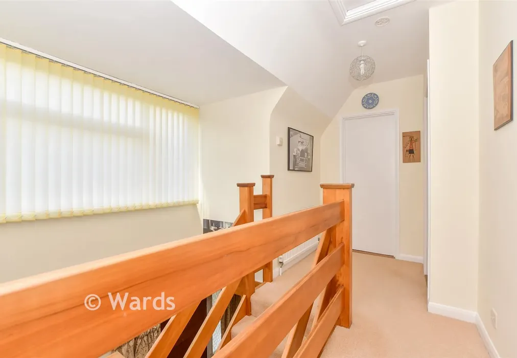 Landing - Hurst Close, Tenterden, Kent - Wards of Kent