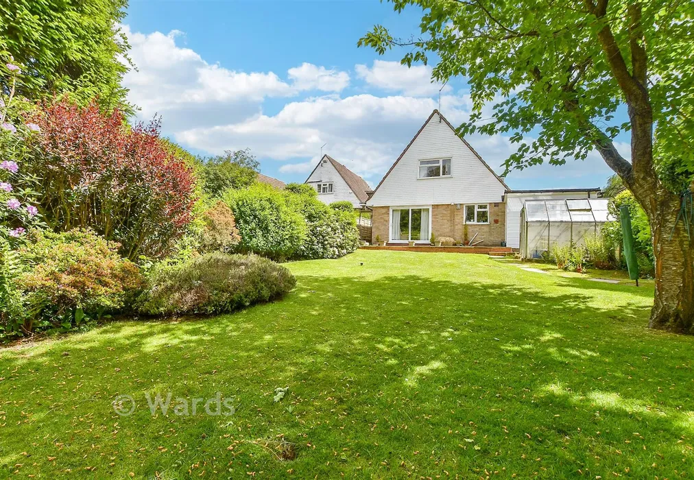 Rear Garden - Hurst Close, Tenterden, Kent - Wards of Kent