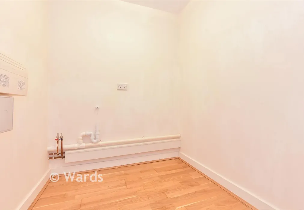 Utility Room - Cannon Street, Deal, Kent - Wards of Kent