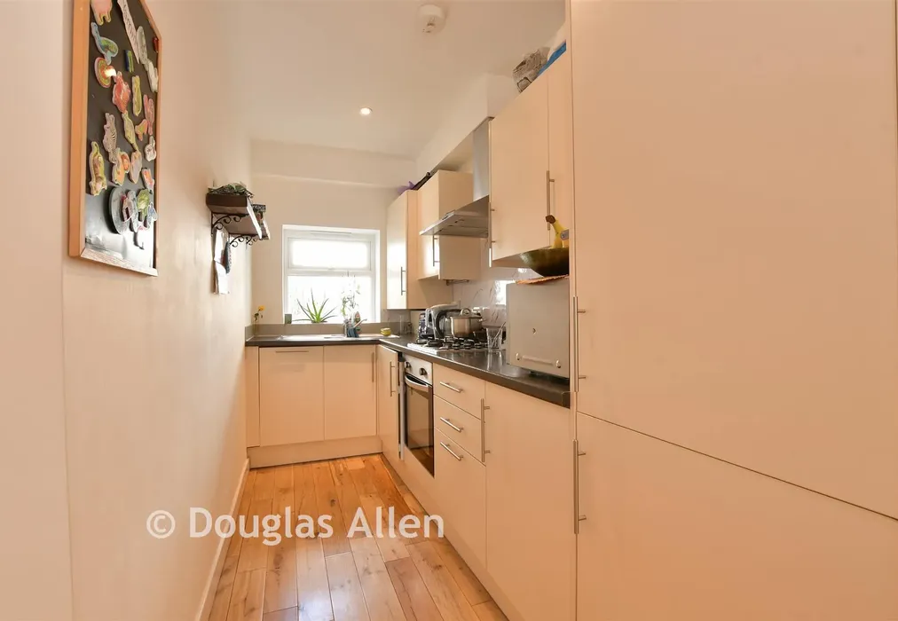 Lounge/Kitchen /Dining Room - Postway Mews, Ilford, Essex - Wards of Kent