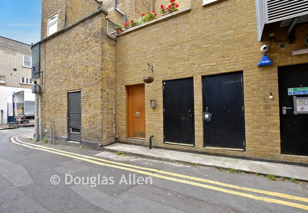 External (Web) - Postway Mews, Ilford, Essex - Wards of Kent