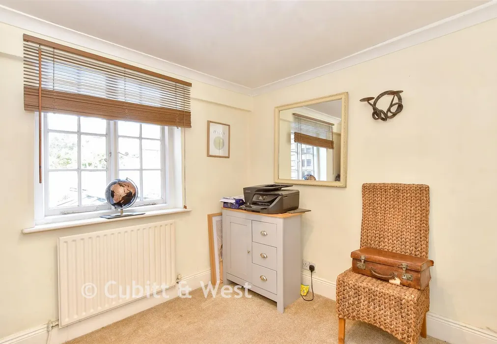 Bedroom 4 - Tarrant Street, Arundel, West Sussex - Wards of Kent