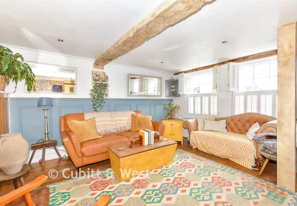 Lounge - Tarrant Street, Arundel, West Sussex - Wards of Kent